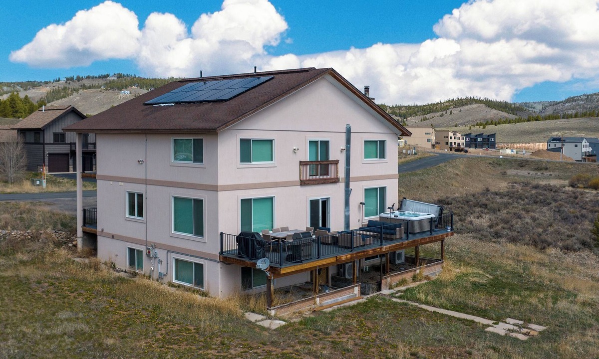 Tabernash House | 101 Harebell Circle Magnificent mt home, private HT, mt views, game room & more