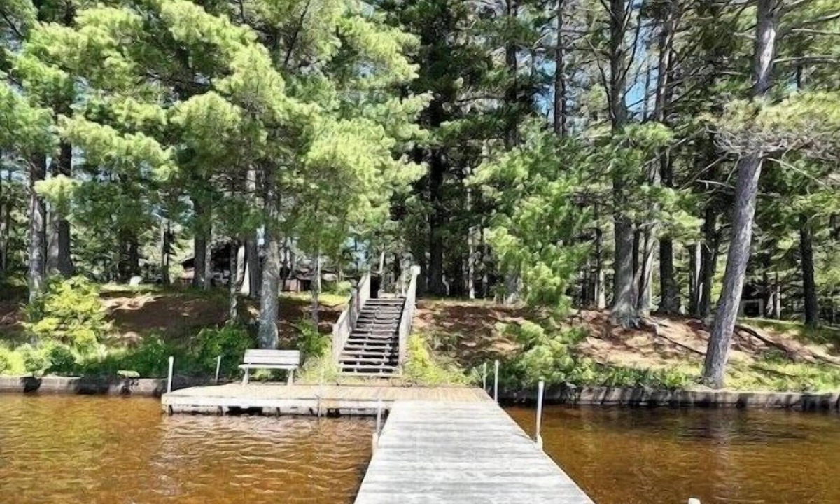 Manitowish Waters Cabin | 2 BDR! On Alder Lake!