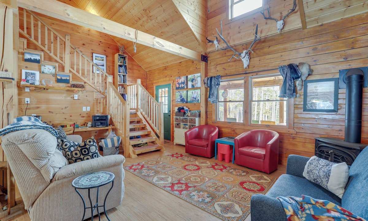 Casper Mountain Cottage | 2 Mi to Skiing: Casper Cabin w/Mtn Views!