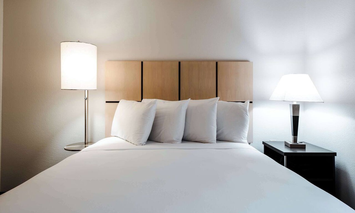 Fossil Creek Hotel | 3 Units | Pet Friendly | Near Garden