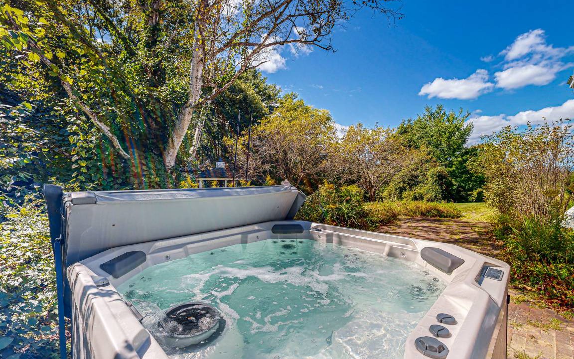 Clarendon House | 417 m² House ∙ 4 bedrooms ∙ 8 guests