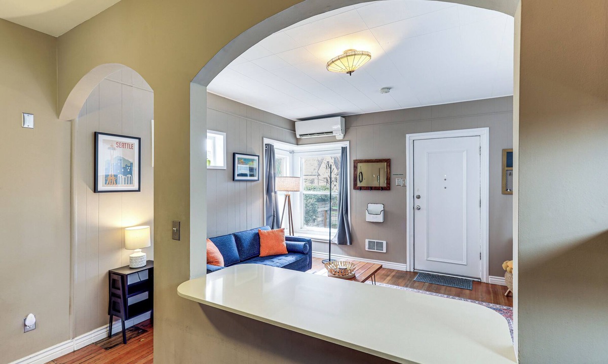 Ballard Cottage | 8 Mi to Lumen Field! Walkable Home w/Fenced Yard