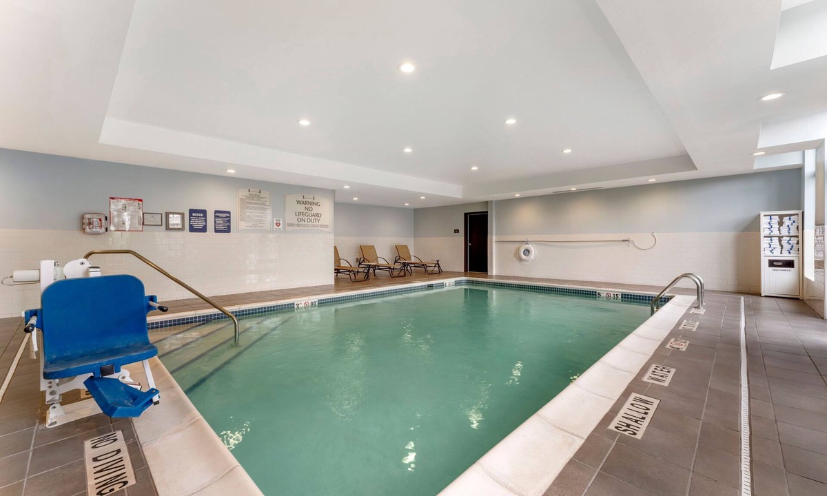 Warrendale Apartment | Accessible Qn Studio | Pool + Breakfast Included