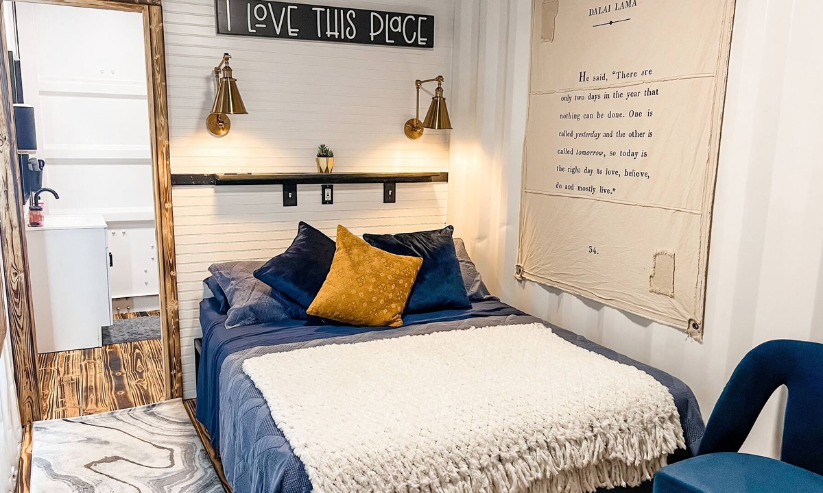 Marble Falls Villa | Adorable container villa on Retreat Ranch