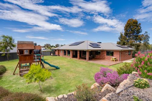 Thurgoona House | Alpine Corner - Lux and Quiet