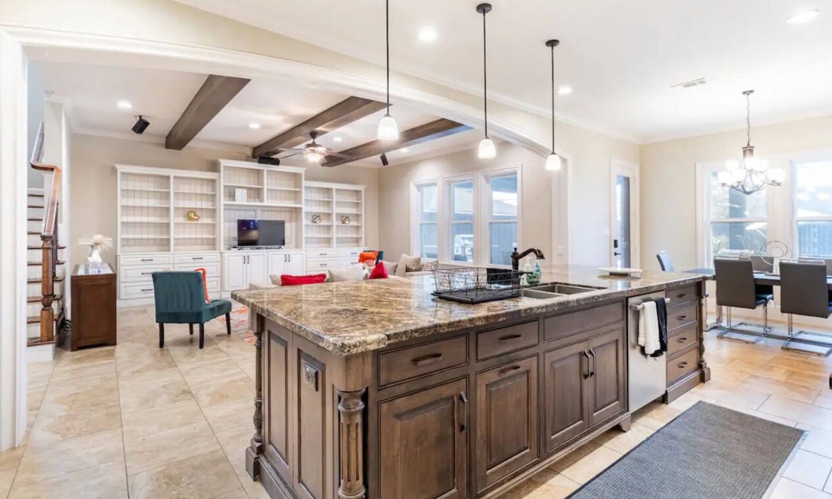 Southeast Houston Villa | AMLUX