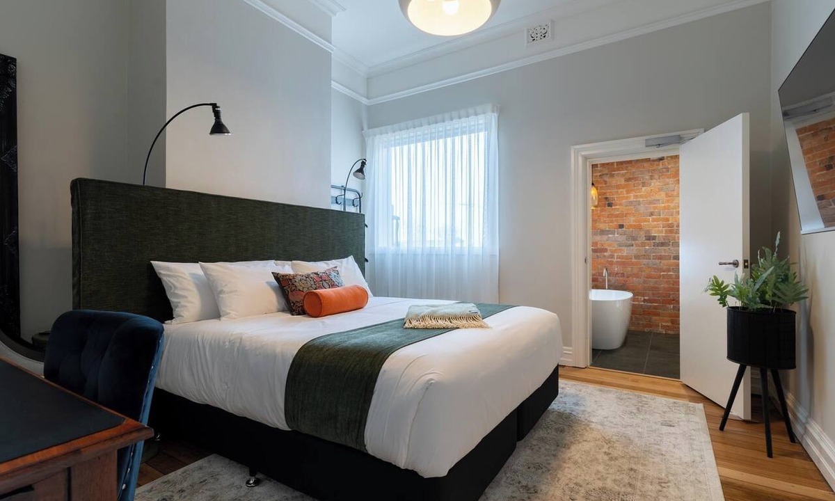 Devonport Bed & Breakfast | Annie May B&B