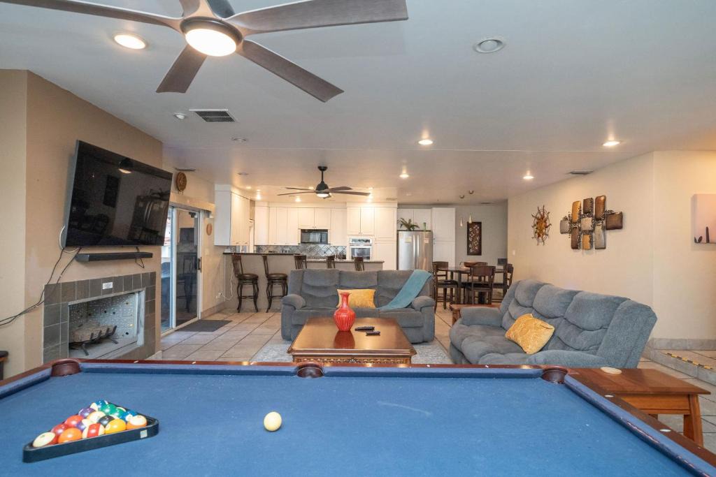 Moovalya Keys House | Apache Fyre, Canal Front Dock, Moovlaya Keys