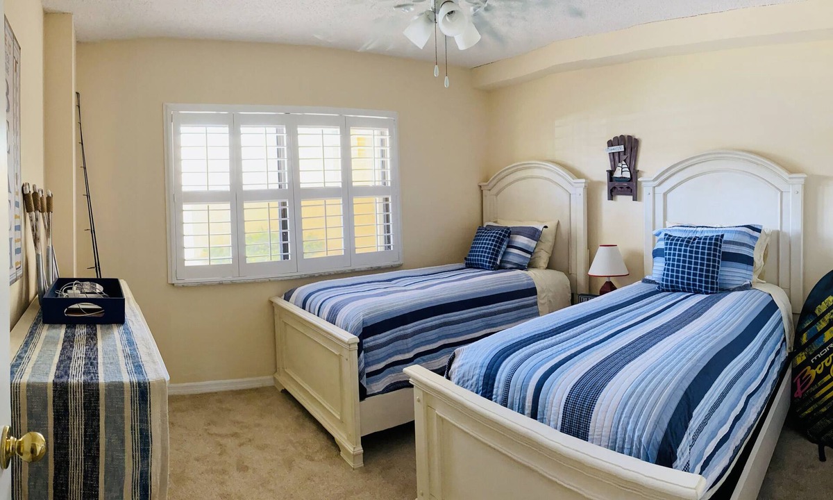 Hutchinson Island South Condo | Beachfront Getaway Just Steps from the Sand!