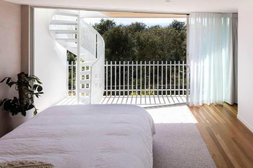 Marcoola Villa | Beachfront Heated Pool 4Br Luxe Family Oasis Pets Welcome