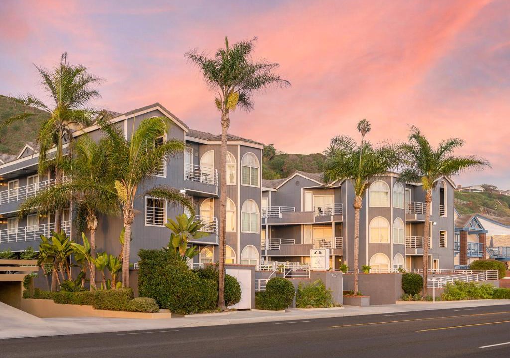 Capistrano Beach Hotel | Beachfront Inn and Suites at Dana Point
