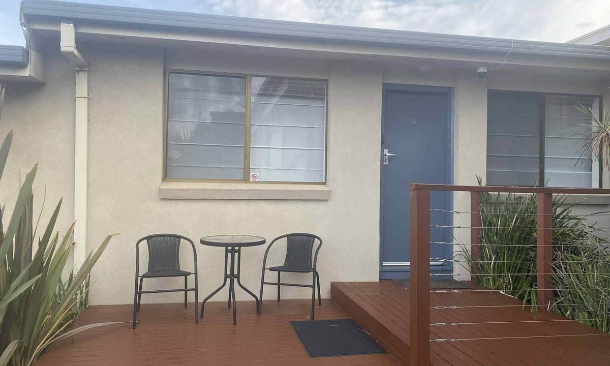Hawley Beach Apartment | Beachside 2 bedroom unit in small complex - directly opp the Port Sorrell SLSC