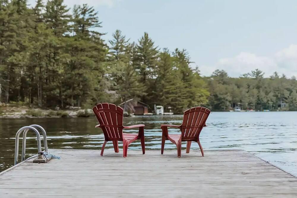 Gravenhurst Resort | Bear Chalet at Granite Ridge