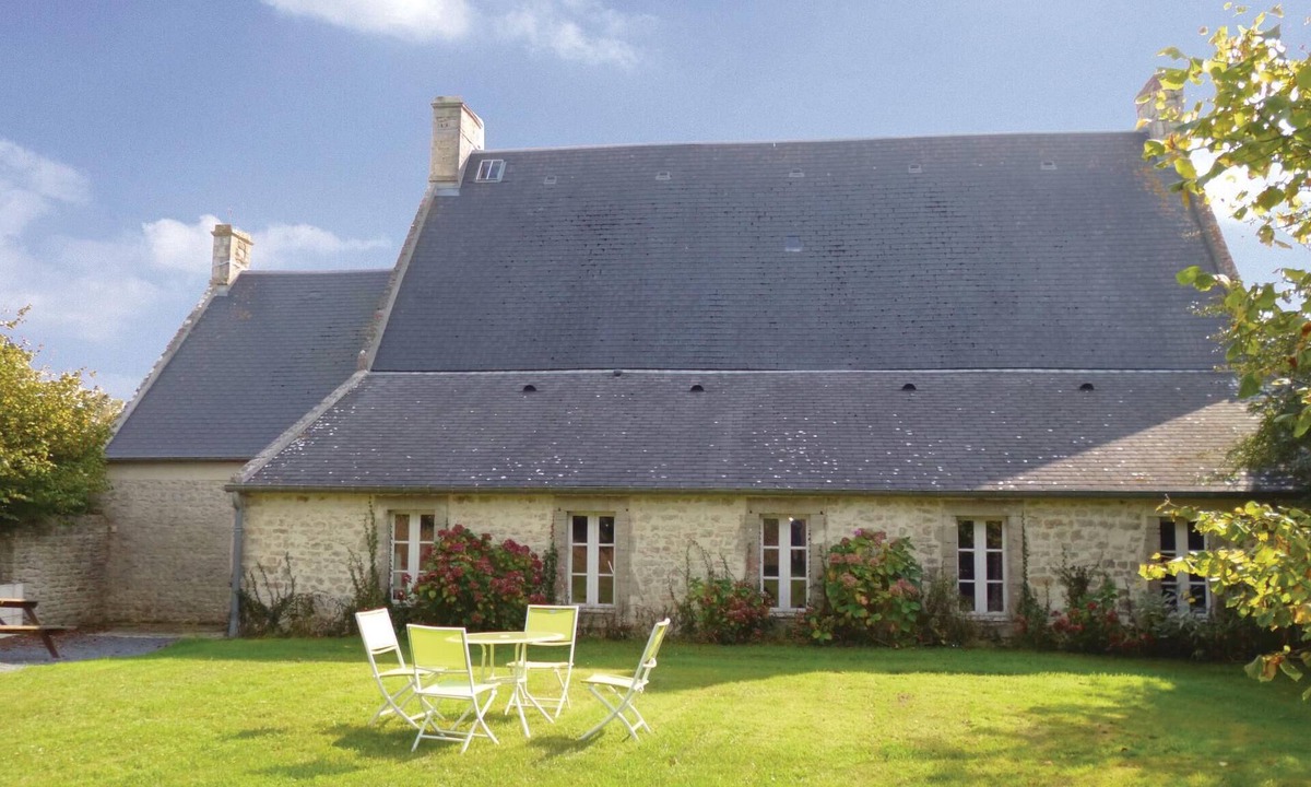 Saint-Germain-du-Pert House | Beautiful stone house with pool and idyllic garden.