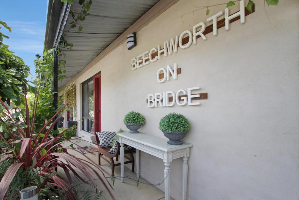 Beechworth Hotel | Beechworth On Bridge Motel