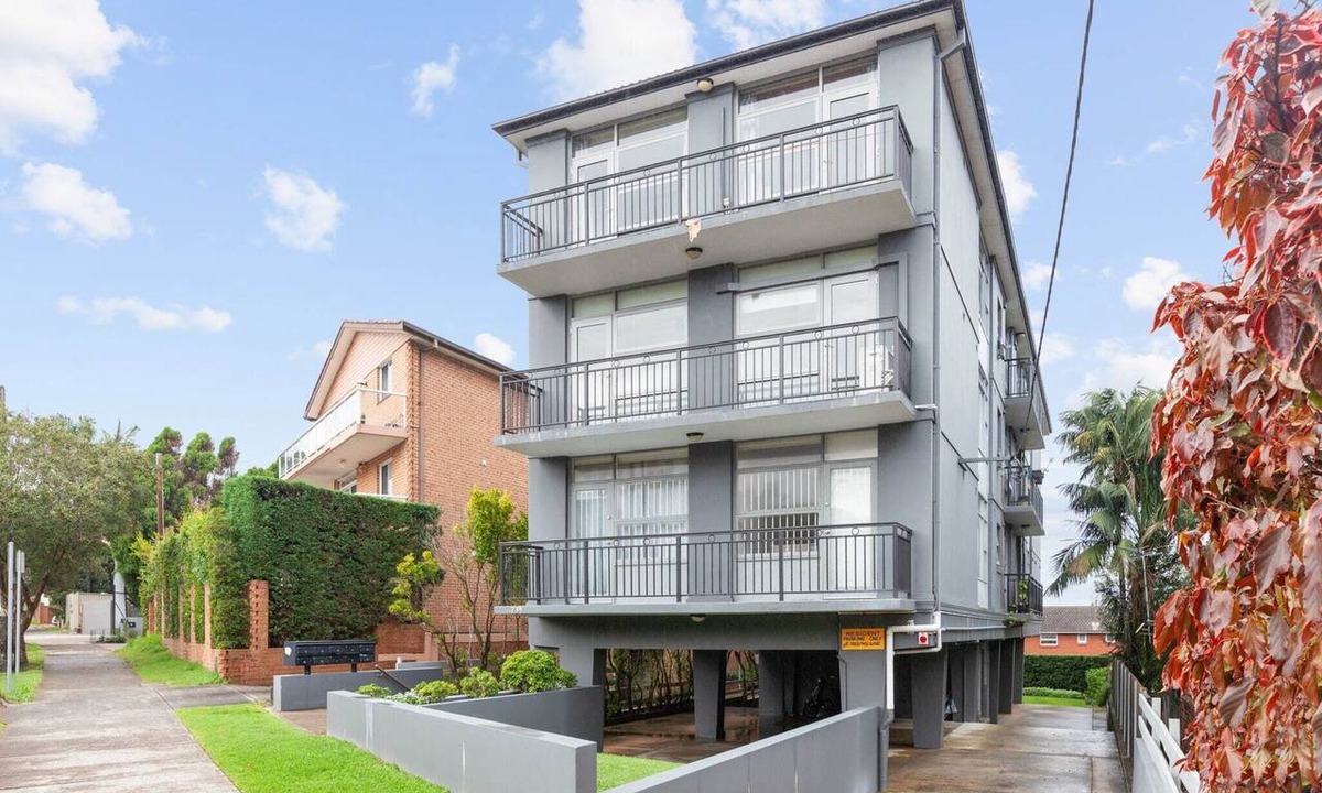Vaucluse Apartment | Bright 2-Bed Flat with Balcony in Vaucluse