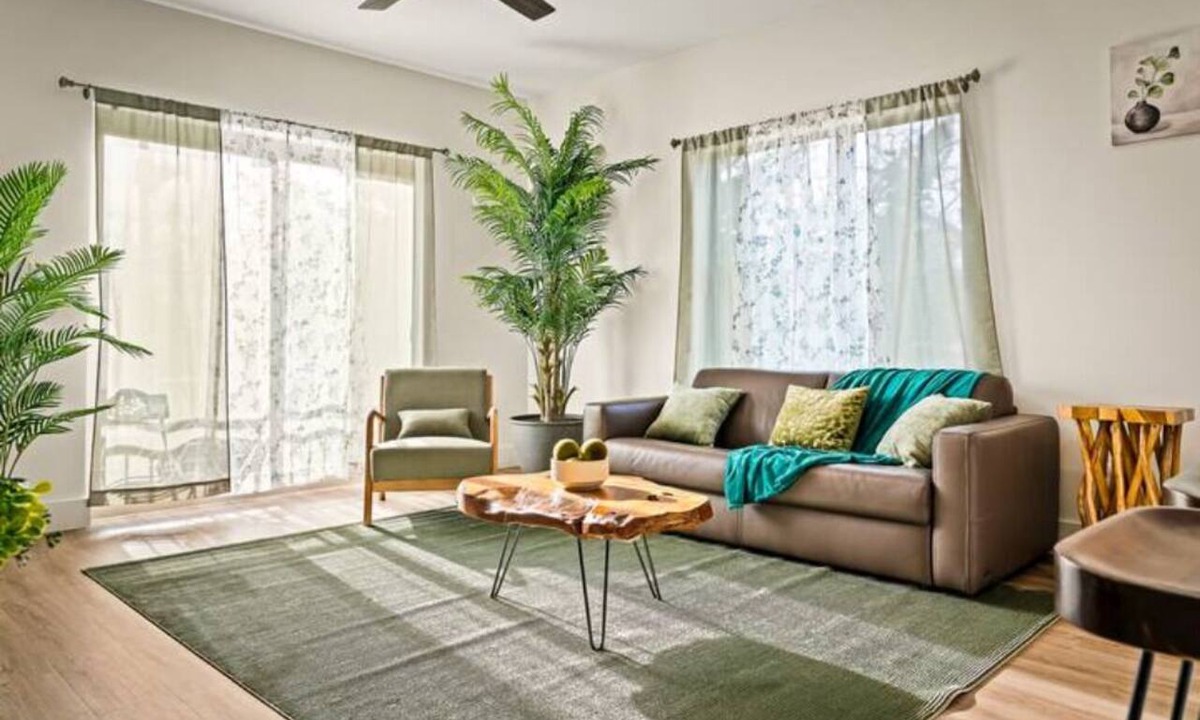 Old East Dallas Apartment | Casa Verde - 1 BR 2 Beds 5min DT & Deep Ellum