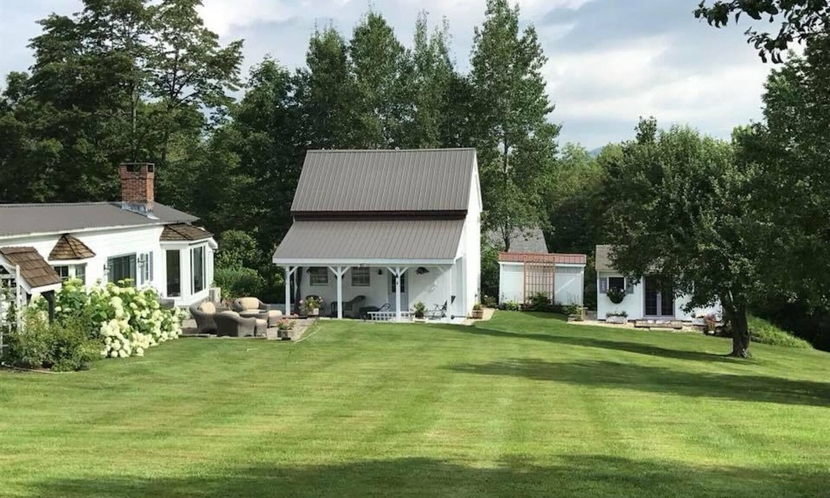 Danby Cottage | Charming Cozy Cottage with Stunning Views - Minutes from Manchester and Dorset