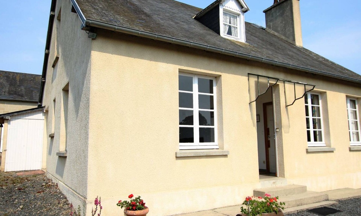 Berigny Cottage | Charming farm with garden and BBQ in Bérigny