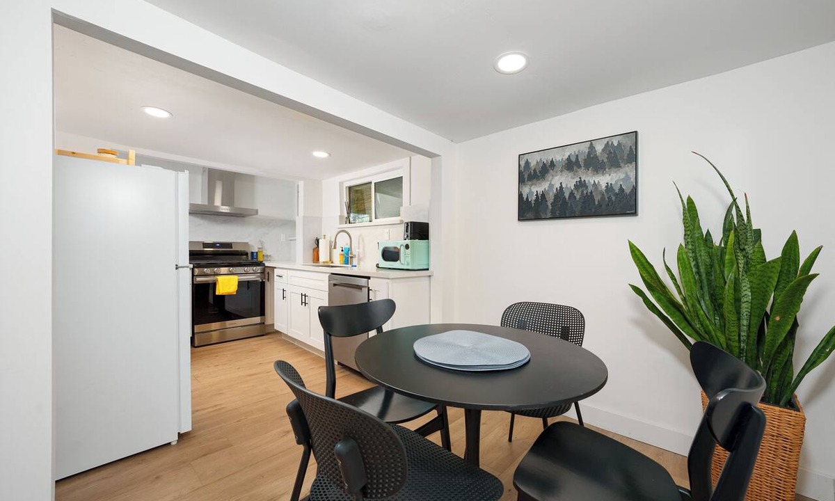 South San Gabriel Apartment | Charming studio with WiFi and AC in welcoming Rosemead