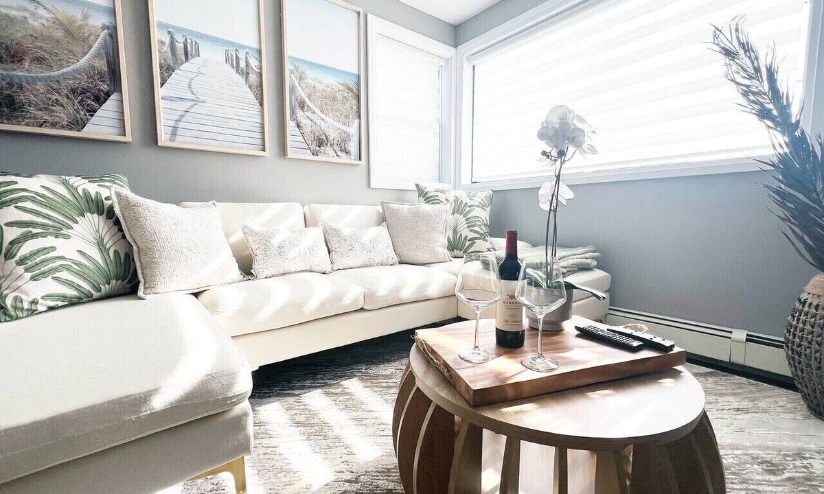 South London Apartment | Chic Boho Retreat | Minutes from Downtown London