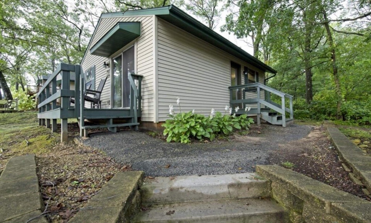 Wisconsin Dells Cottage | Christmas Mountain Village - 2 Bedroom Cottage