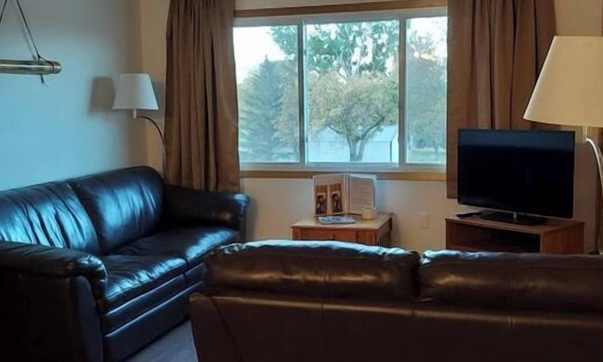 Devils Lake Condo | Classic 2 Bedroom Condo 1 Bathroom #1