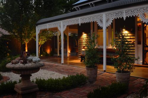 Benalla Bed & Breakfast | Clement House