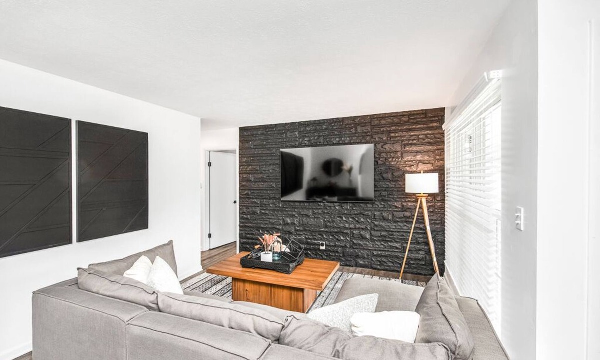 Berea House | Cloud9 Cleveland