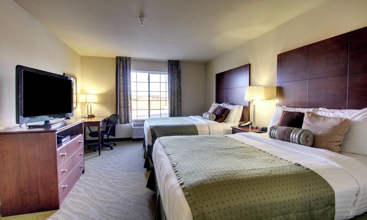 Wayne Hotel | Cobblestone Hotel & Suites - Wayne