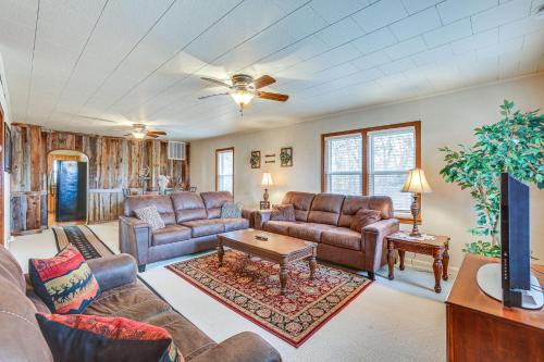 Kingsdown House | Comanche County Home Near Hunting & Fishing!