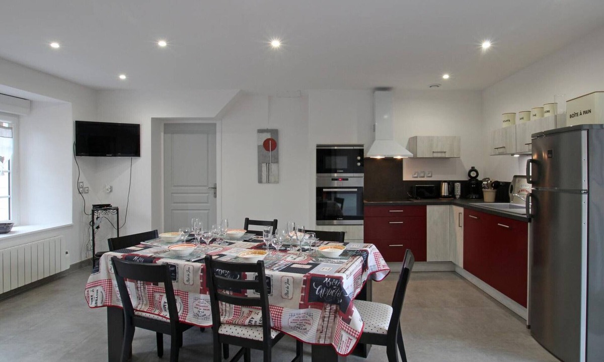 Le Mesnil Cottage | Comfortable house with private garden in Cotentin