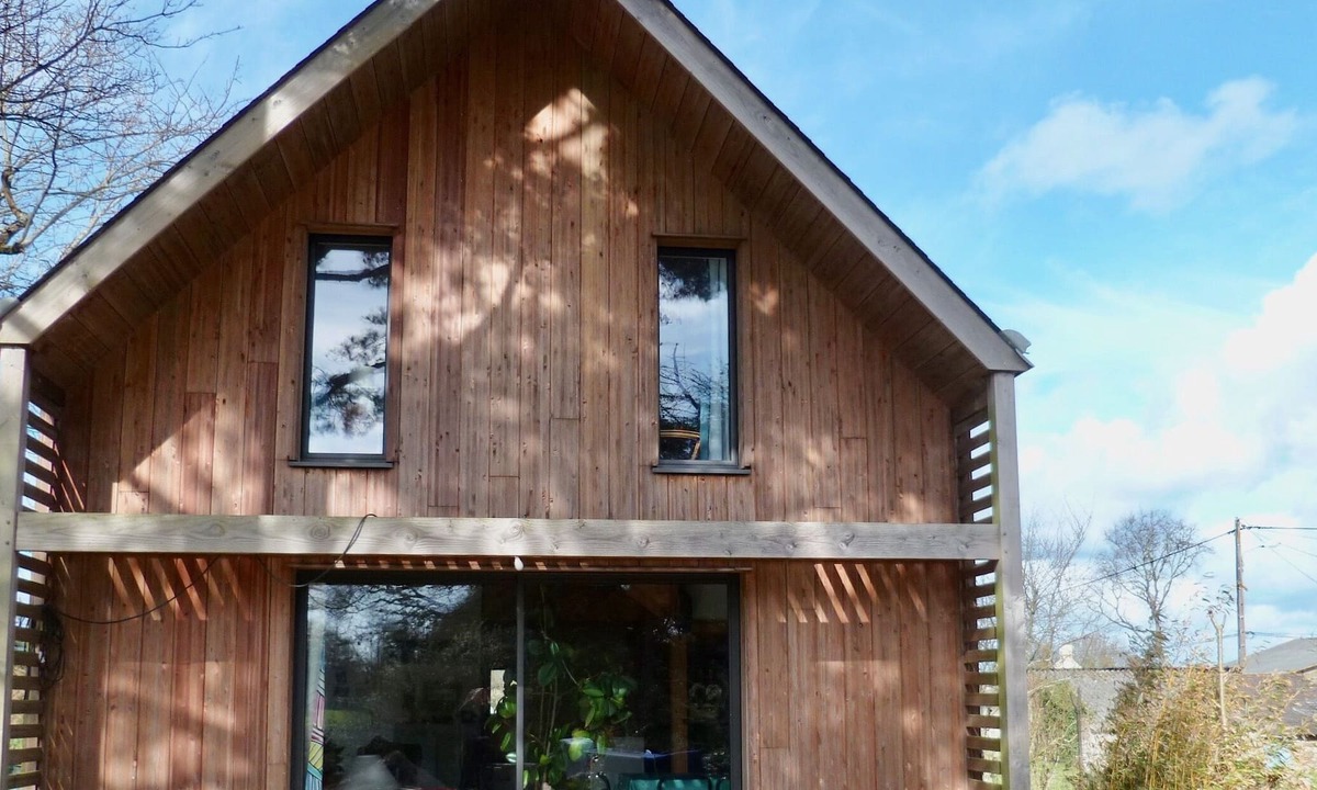Mesquer House | Comfortable modern wood house - countryside side