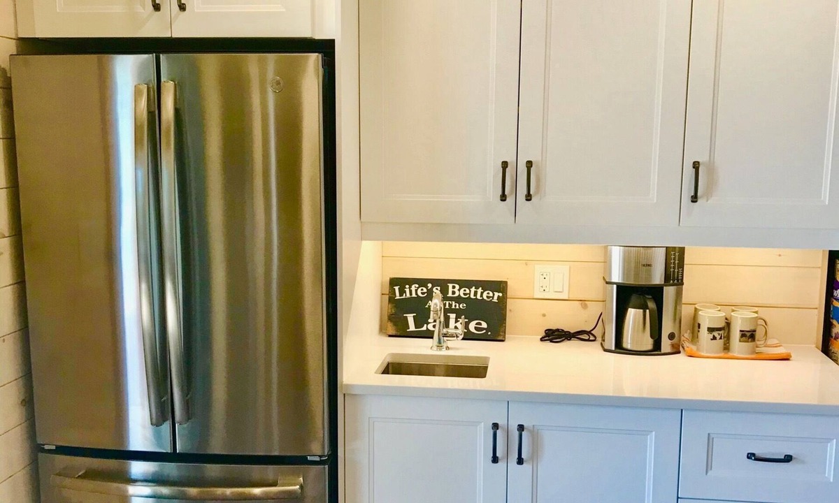 Irondale Cottage | Cottage & Sleeping Bunkies on Stunning Salmon Lake