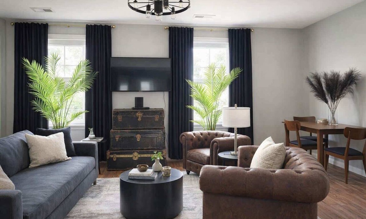 Evanston Apartment | Cozy Old Chicago Style Retreat in Evanston