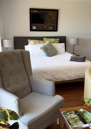 Robin Hill House | Darcy’s Ranch