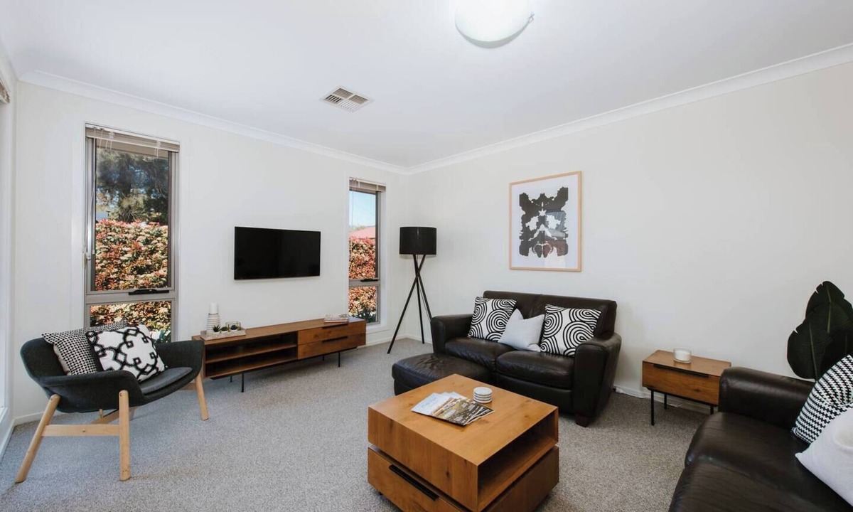 Central Mudgee House | Denison at The Willows Tranquil Country Retreat