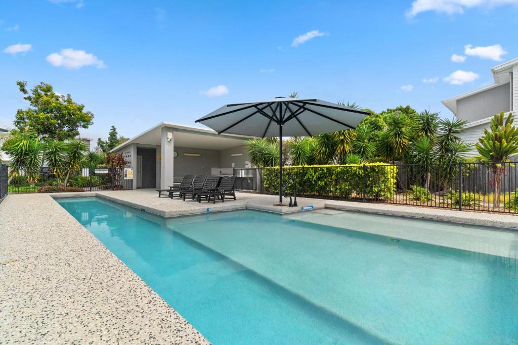Mountain Creek Apartment | Direct Collective - Breeze on Brightwater