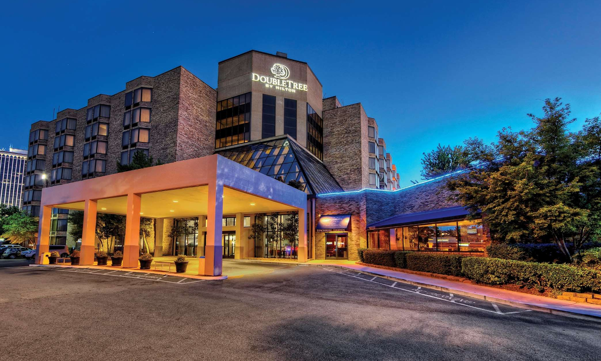 East Memphis Hotel | DoubleTree by Hilton Memphis