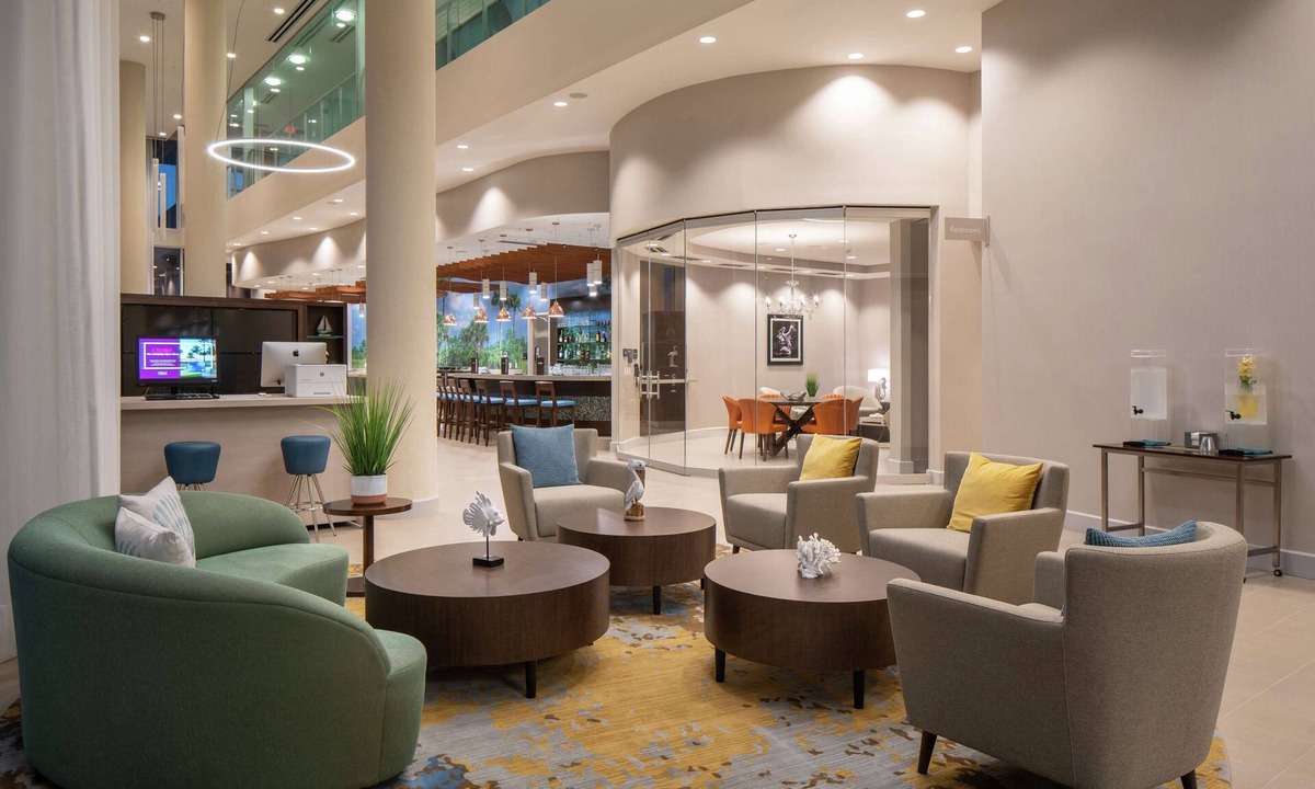 Doral Hotel | DoubleTree by Hilton Miami - Doral, FL
