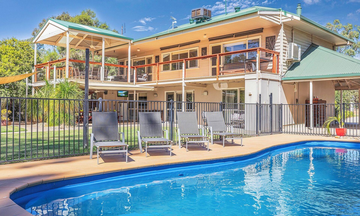 Wharparilla House | Echuca Murray River Holiday Home & Private boat mooring - Paro's Landing