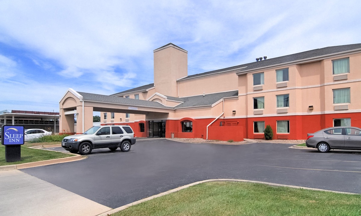 Urbana Hotel | Econo Lodge Champaign Urbana – University Area