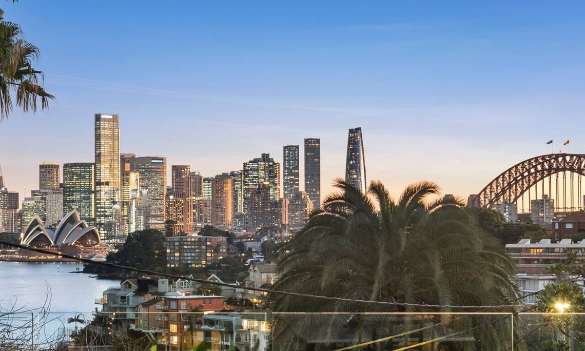 Cremorne Point Apartment | Elevated Heritage Villa with Iconic Sydney Harbor Views (Opera House & Bridge Views)