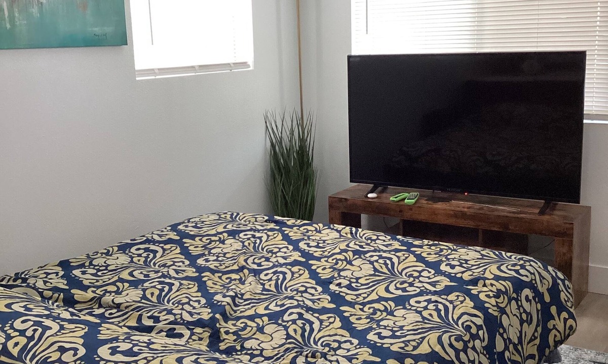 Hawthorne House | Enjoyable Suite Studio perfect for your comfortable stay!