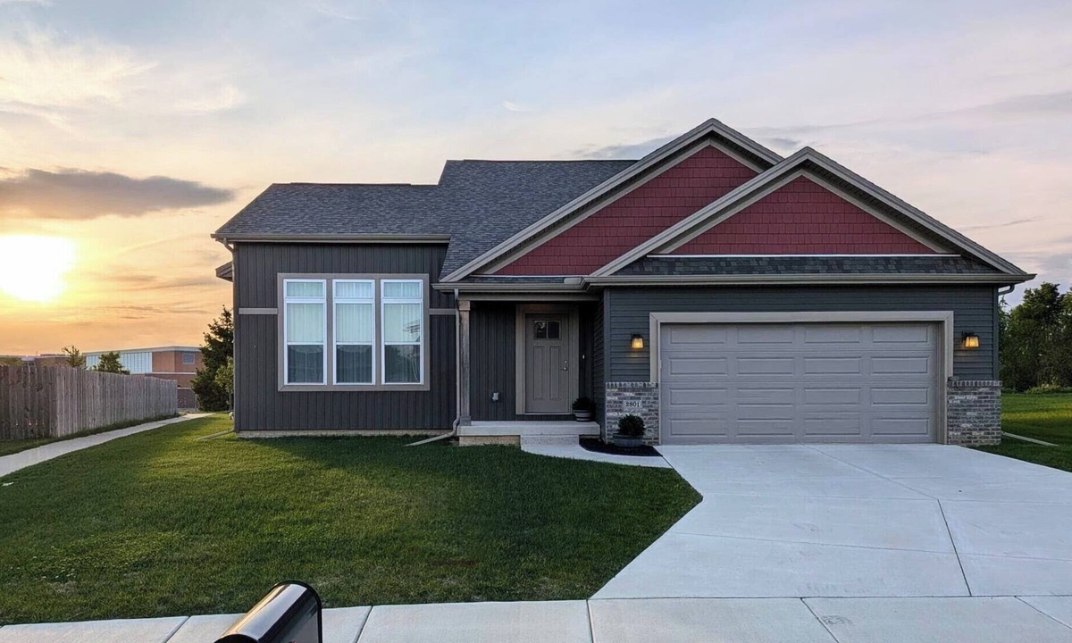 Lawndale House | Executive 3-bedroom house - New Construction - One year old. Great Layout,