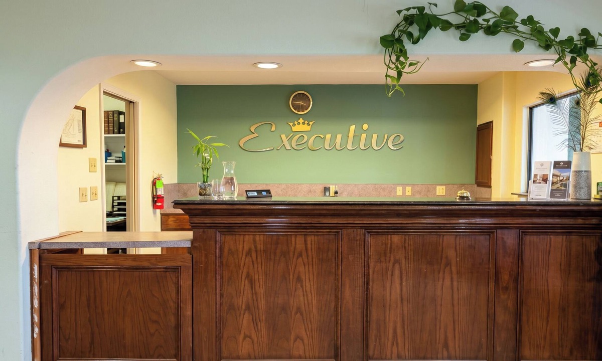 Lufkin Hotel | Executive Inn & Suites Lufkin US 59