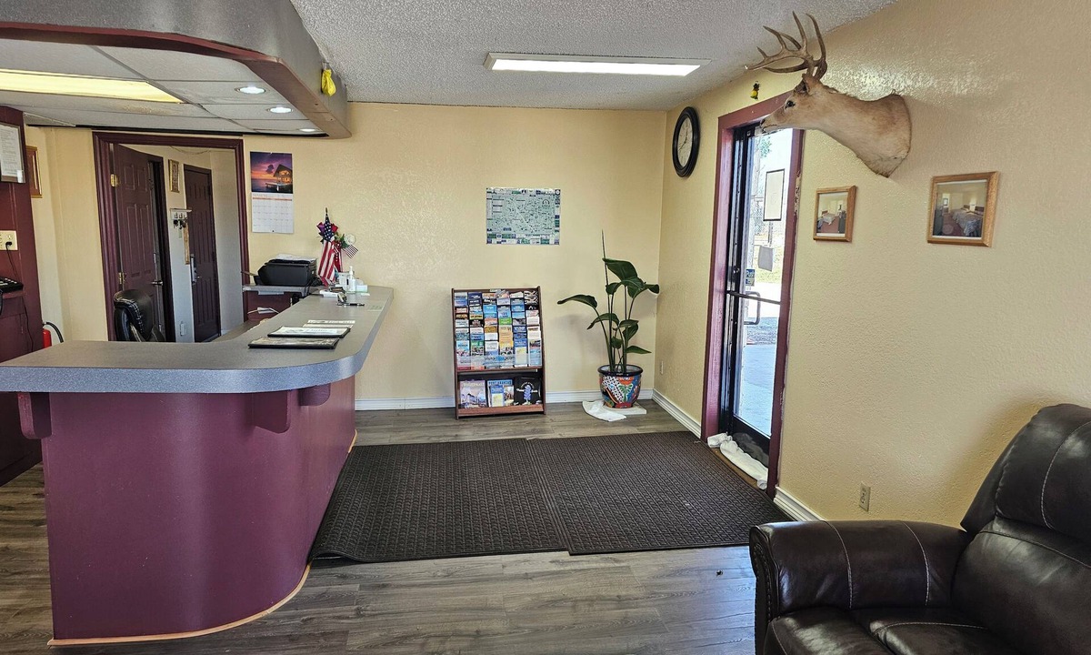 Comfort Hotel | Executive Inn