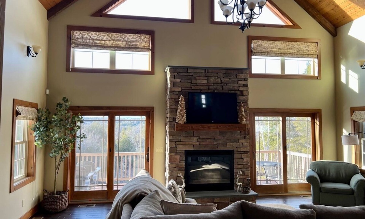 Stratton Mountain House | Family Friendly Stratton Home for All Seasons, 7 min to ski mountain