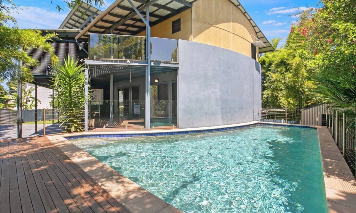 Sandgate House | Flinders Haven Poolside Escape by the Beach