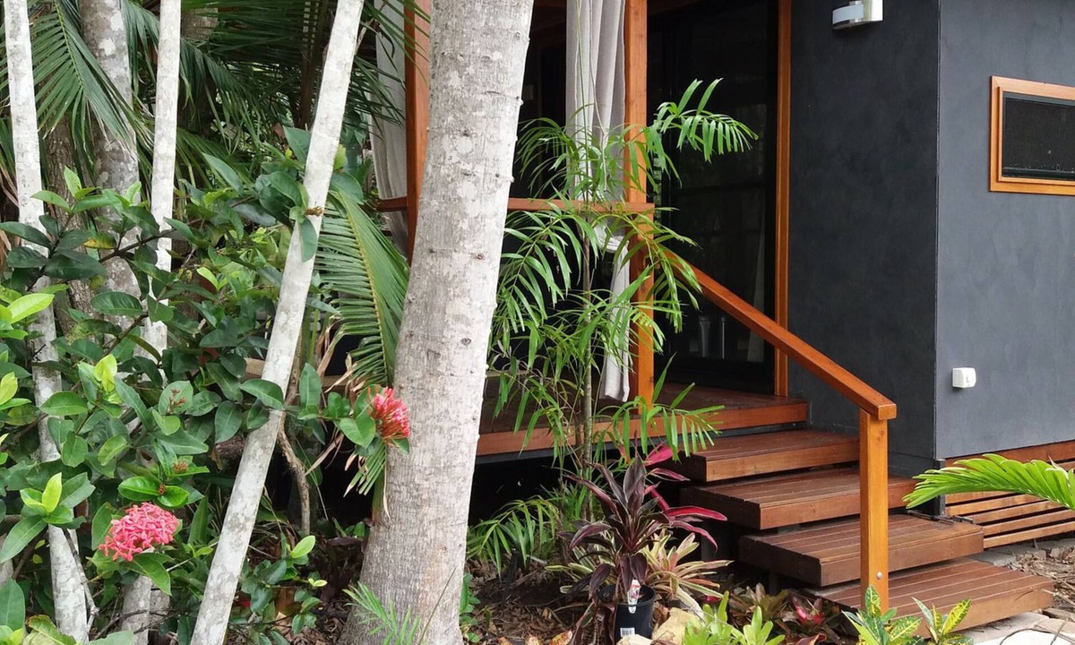Captain Creek House | Forest Lodge: Little Villa
